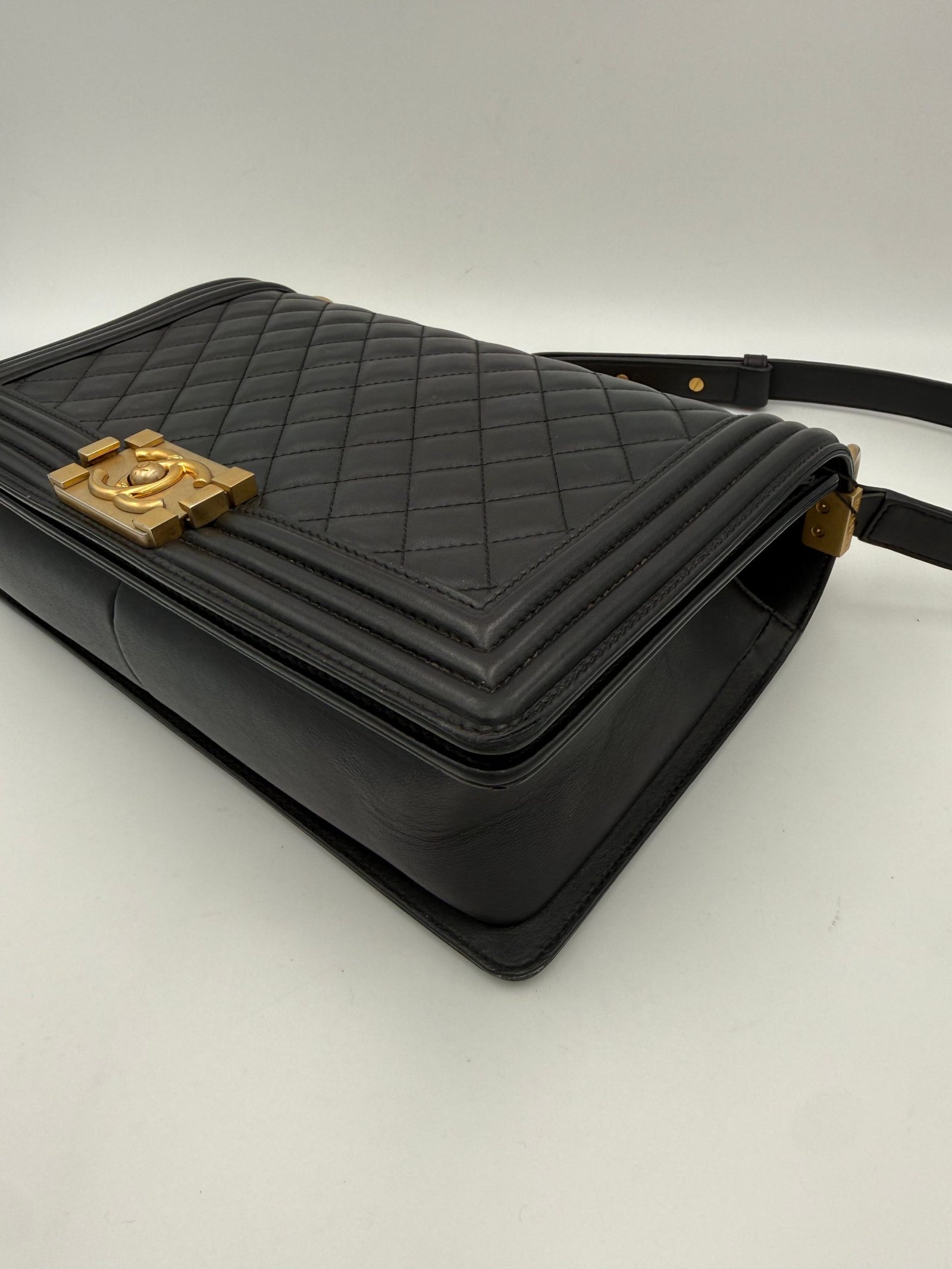 CHANEL BOY Large Handbag - Image 7
