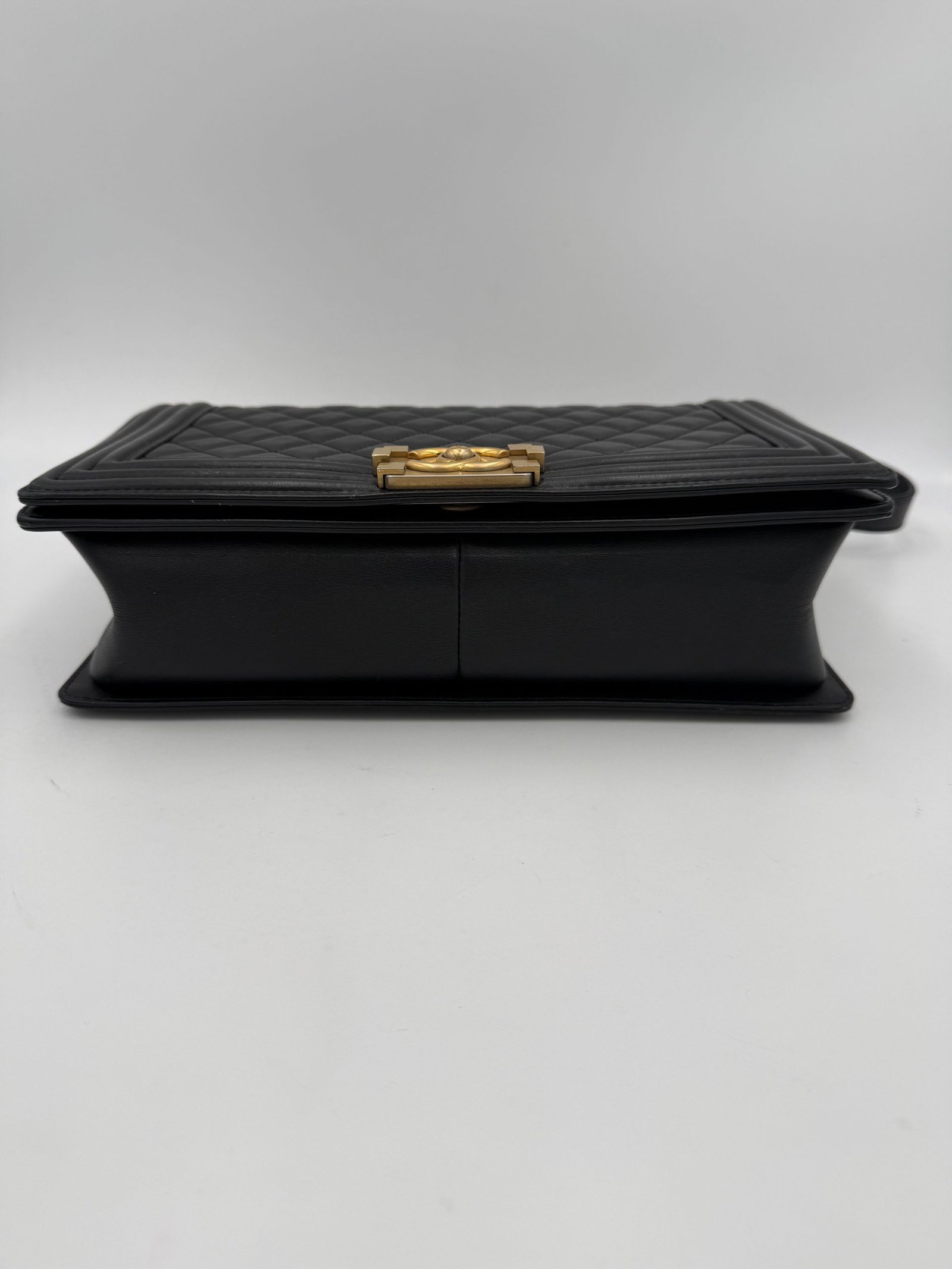 CHANEL BOY Large Handbag - Image 8