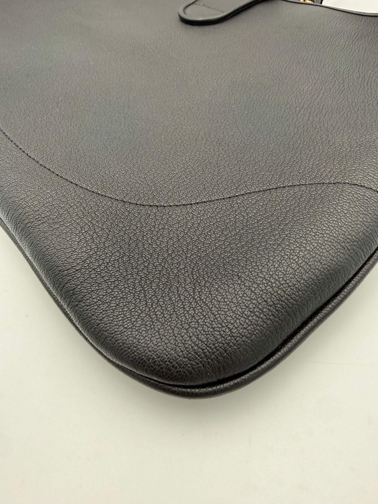 GUCCI APHRODITE Black Shoulder or Crossbody Bag - Image 8