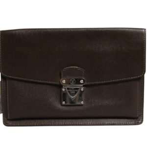 Belaia Clutch Taiga Leather