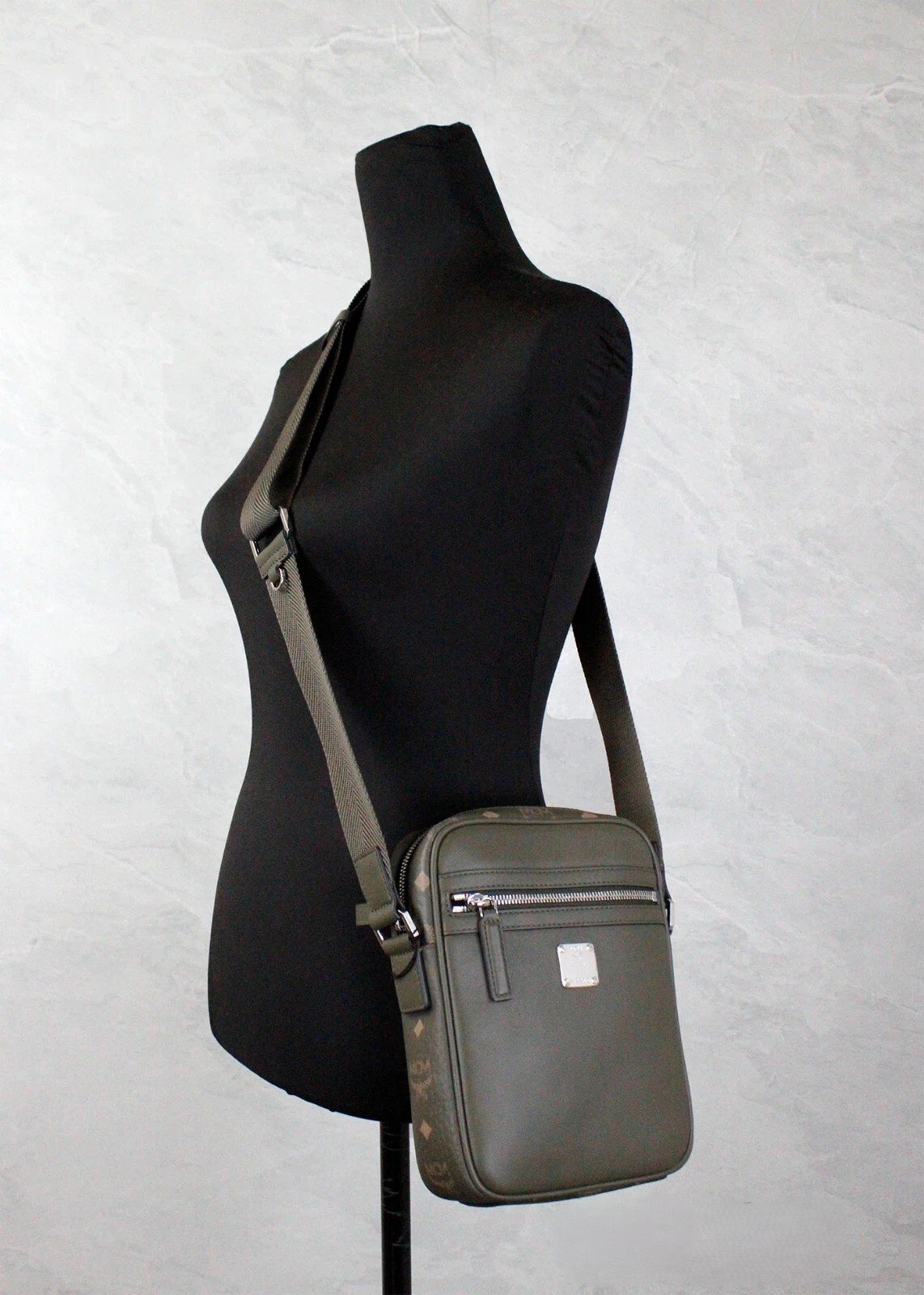 MCM Visetos Leather Camera Crossbody Bag - Image 2