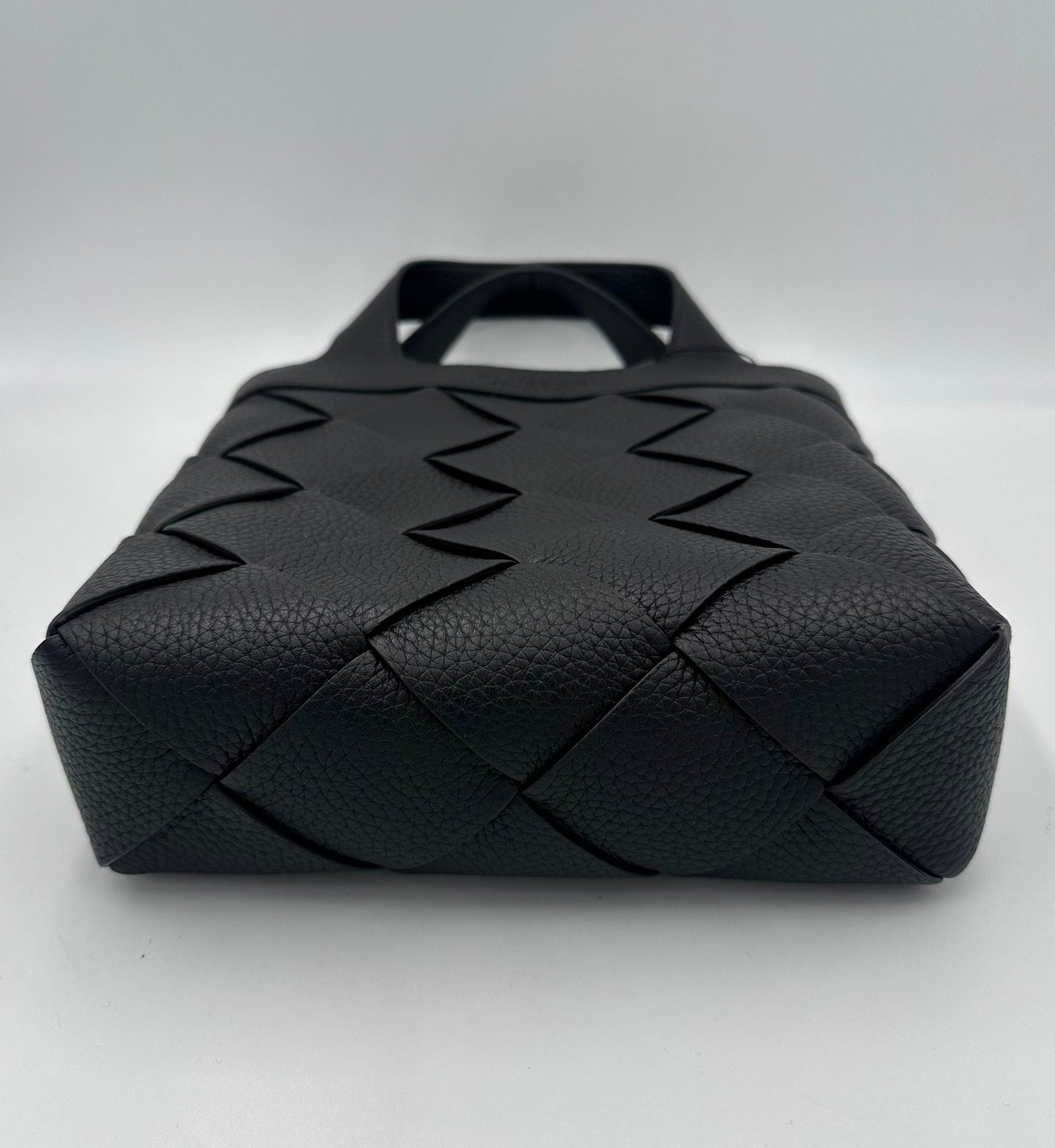 BOTTEGA VENETA Small DIAGO Black Handbag - Image 4