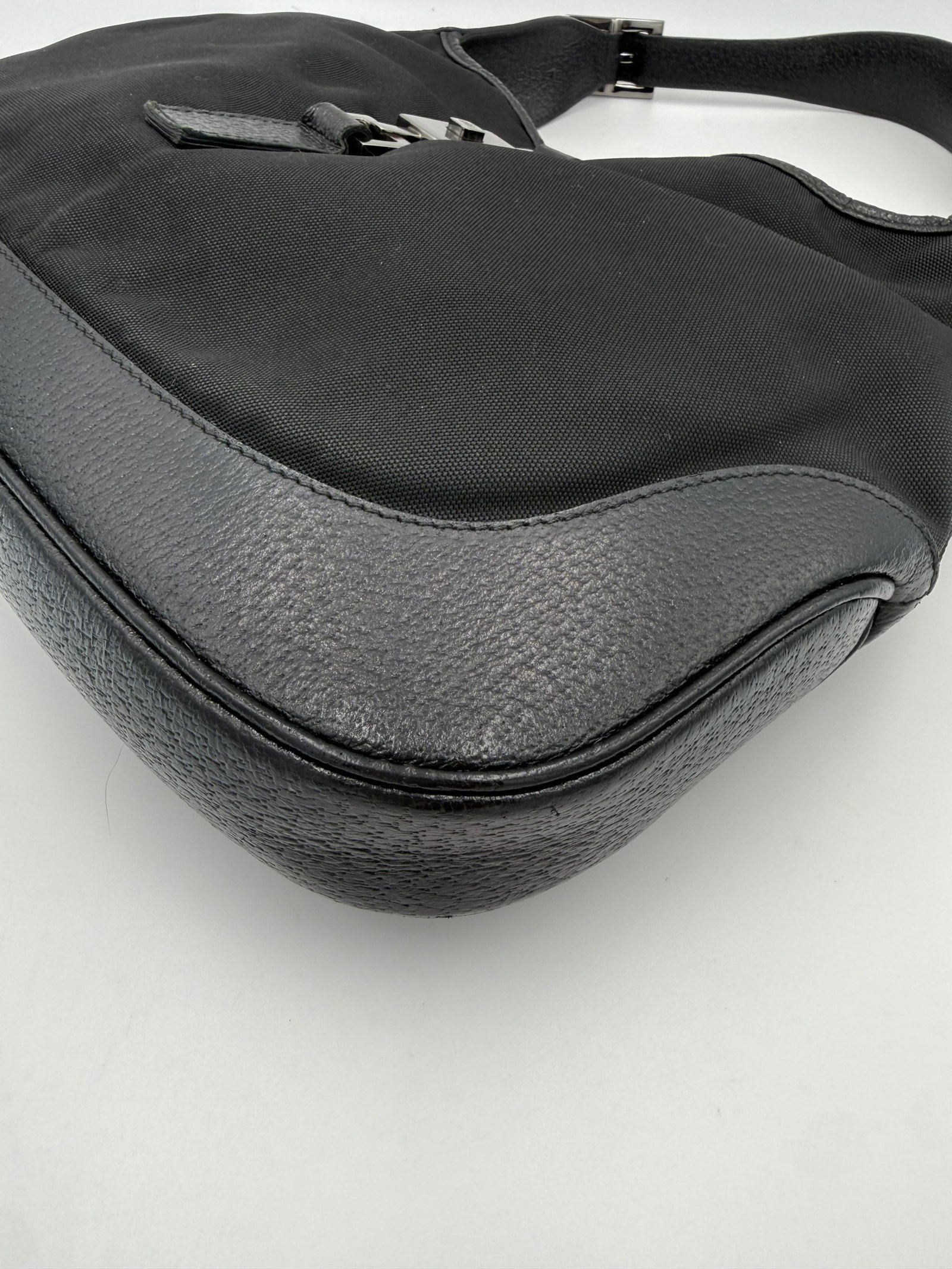 GUCCI JACKIE Leather and Canvas Handbag - Image 6