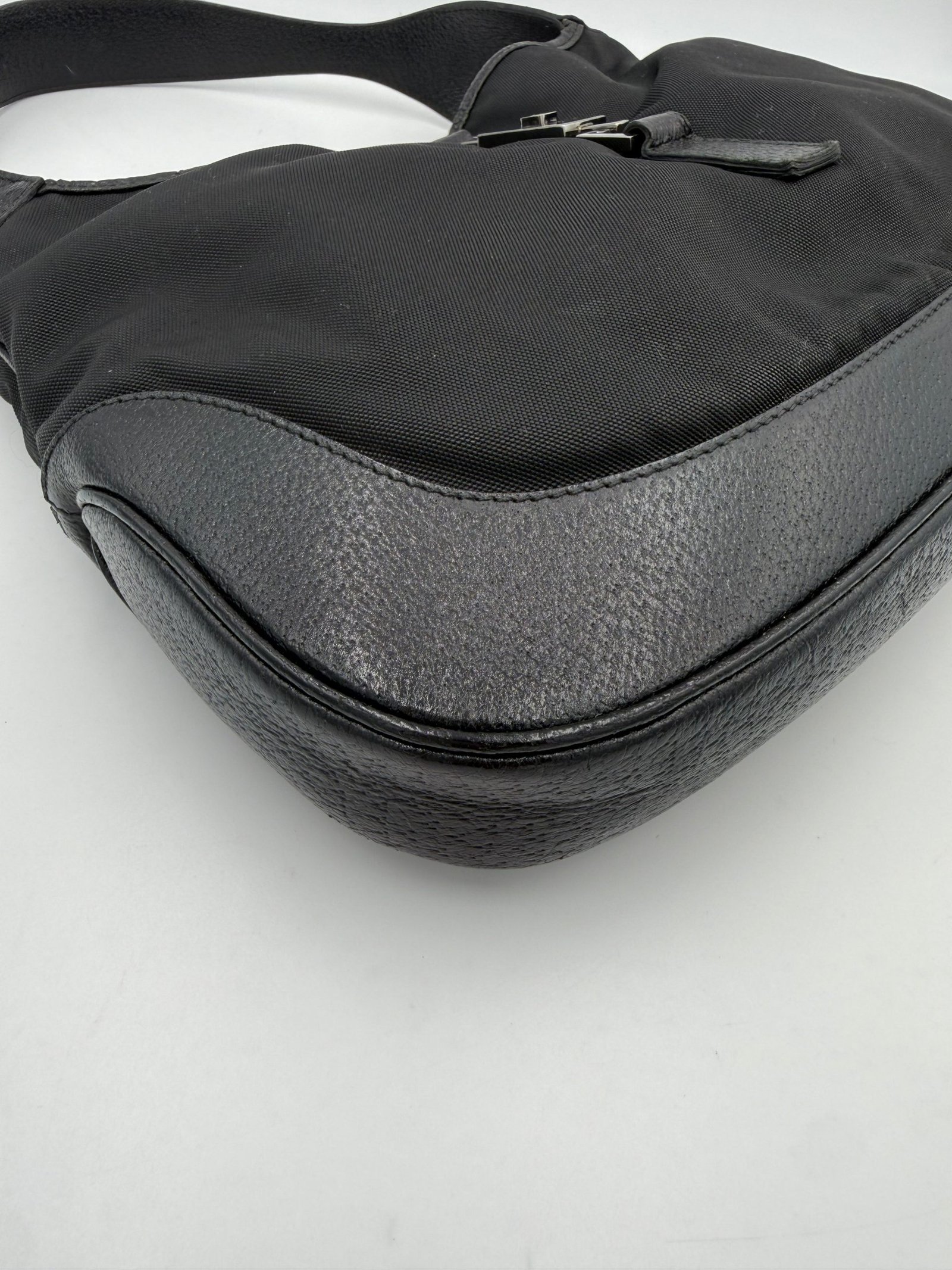 GUCCI JACKIE Leather and Canvas Handbag - Image 7