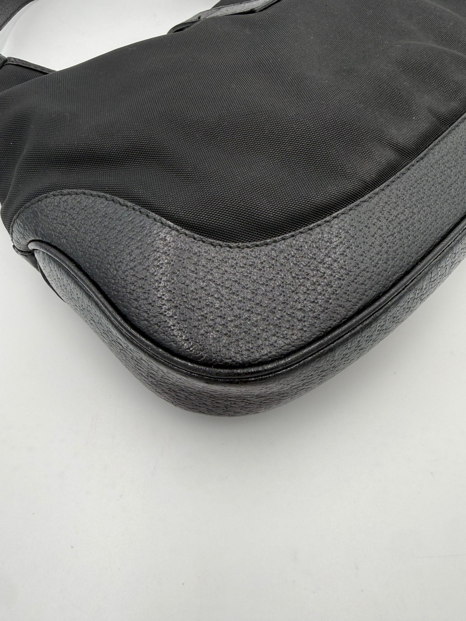 GUCCI JACKIE Leather and Canvas Handbag - Image 8