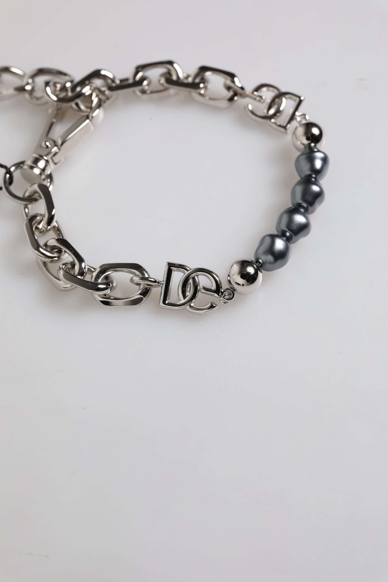 Silver Tone Chain Lobster Clasp Logo Gray Pearls Bracelet - Image 4